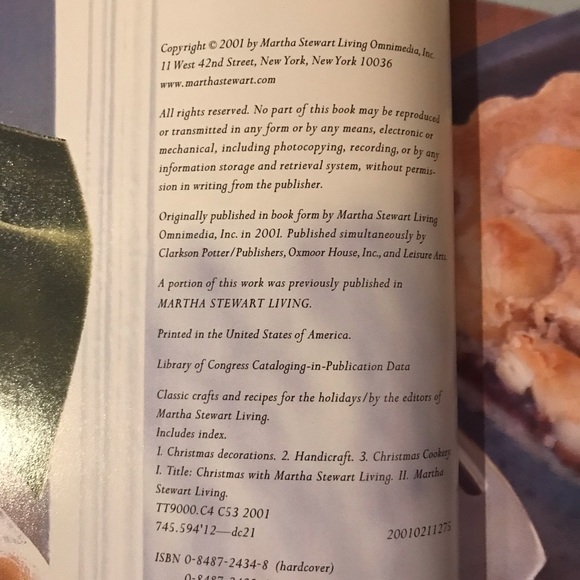 Christmas with Martha Stewart Living Classic Crafts and Recipes book - Picture 9 of 14